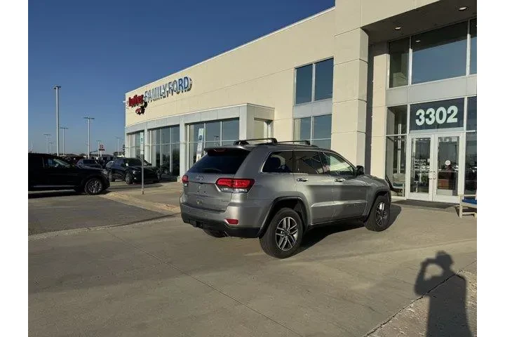 $23299 : Jeep Grand Cherokee 2021 4x4 image 3