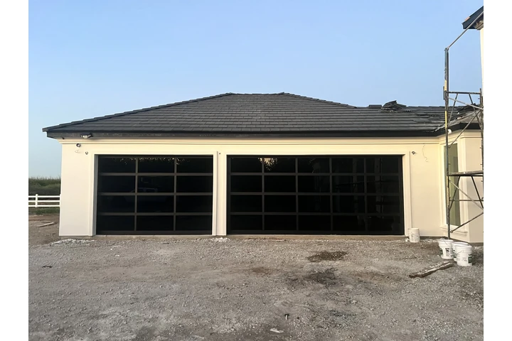 Garage doors image 8