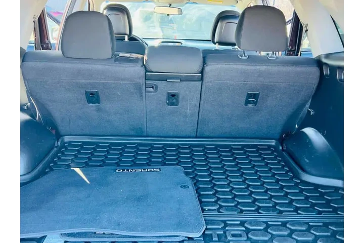 $7500 : 2014 Sorento LX image 10