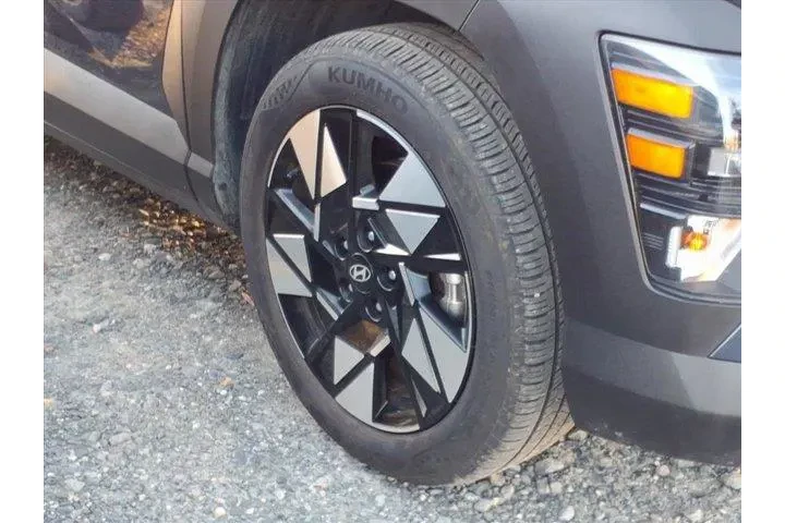 $21788 : Hyundai KONA 2025 SEL 4dr Cr image 5