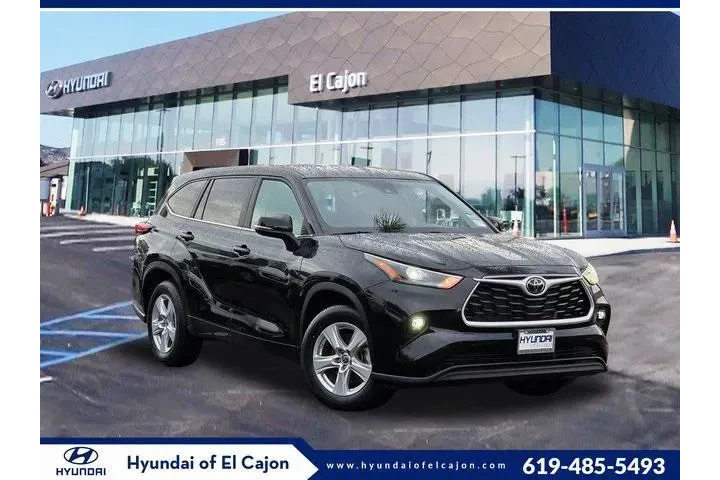 $31500 : Toyota Highlander 2024 LE 4d image 1