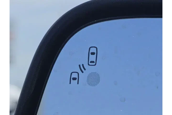 $18962 : Ford Explorer 2019 AWD XLT 4 image 9