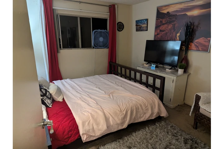 $850 : en anaheim cuarto amplio $850 image 2
