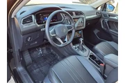 $23444 : Volkswagen Tiguan 2024 SE 4d thumbnail
