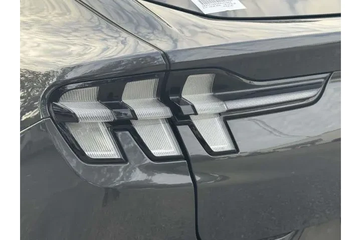 $19895 : Ford Mustang Mach-E 2021 AWD image 9