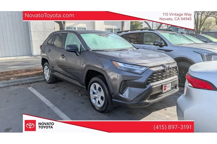 $29590 : 2025 RAV4 LE image 1