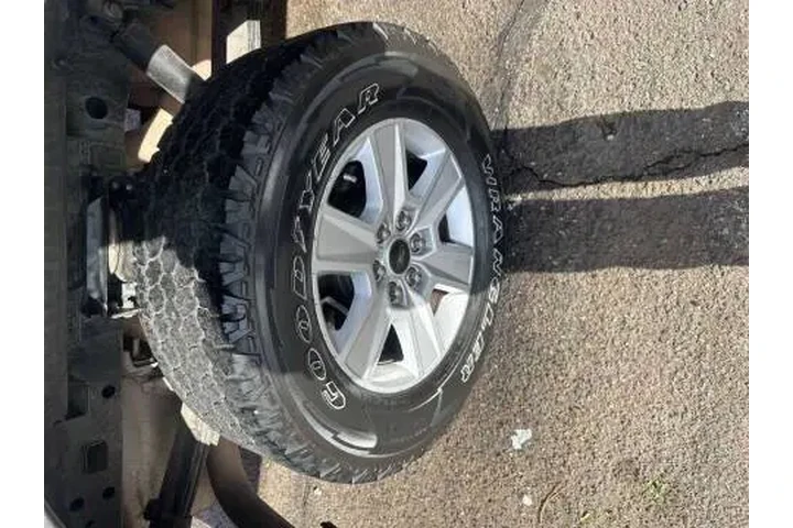$28995 : 2017 F-150 XLT image 5
