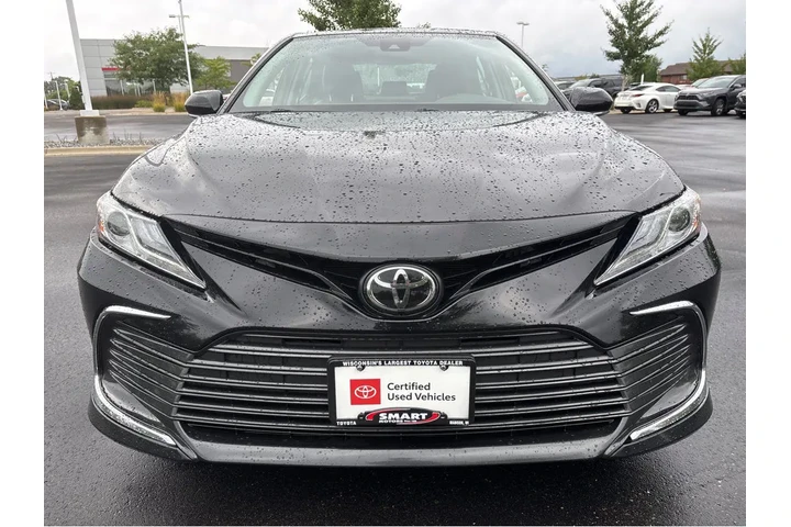 $27994 : Gold Certified2023 Camry XLE image 9