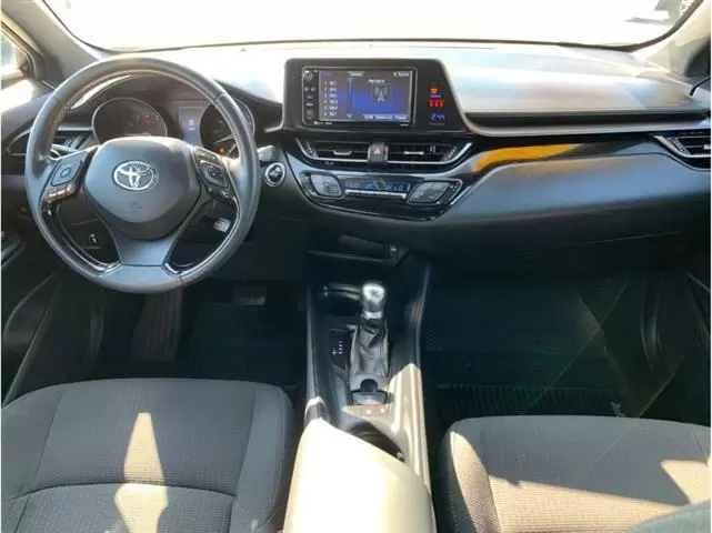 $17995 : 2018 TOYOTA C-HR image 3