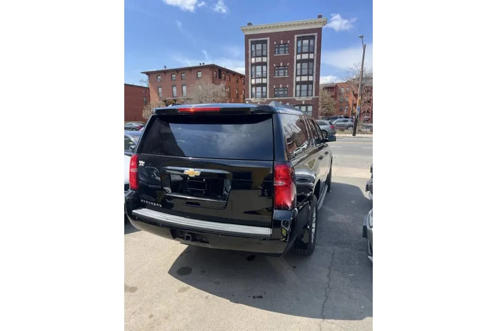 $16999 : 2016 Suburban LS image 9