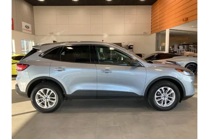 $20595 : Ford Escape 2022 AWD SE 4dr image 4