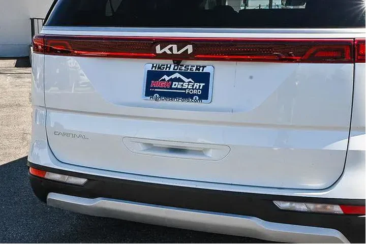 $34988 : Kia Carnival 2023 EX 4dr Min image 10