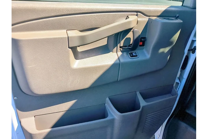 $29995 : 2019 CHEVROLET EXPRESS 2500 C image 6