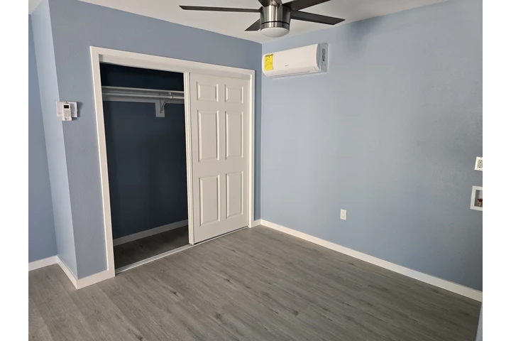 $1850 : Nuevo Estudio en South Gate image 6