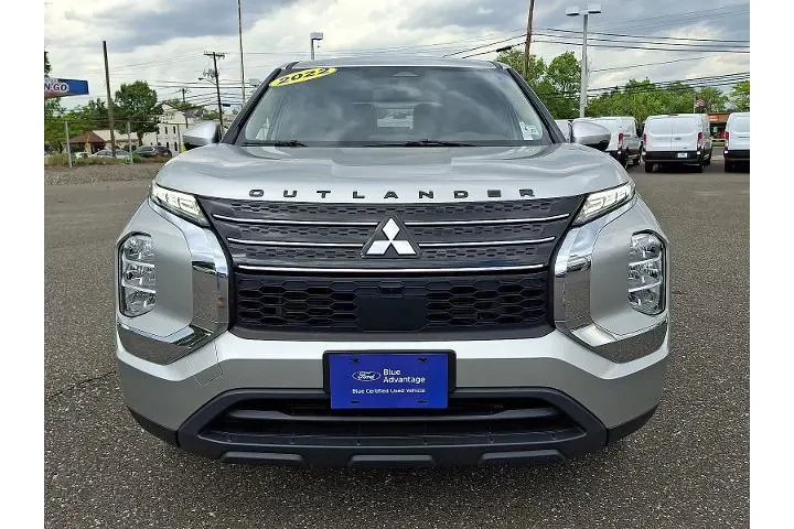 $17688 : Mitsubishi Outlander 2022 ES image 2