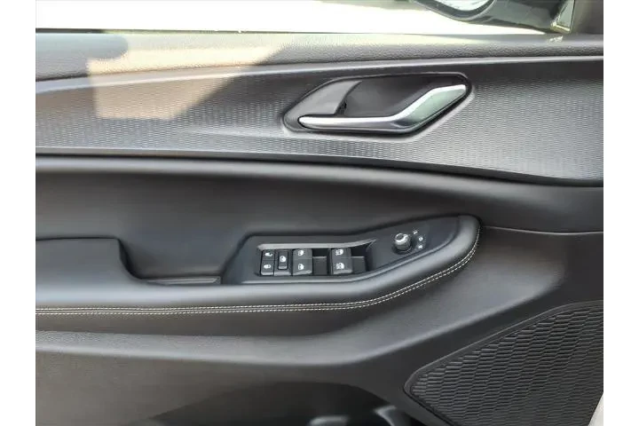 $31987 : Jeep Grand Cherokee L 2024 4 image 10