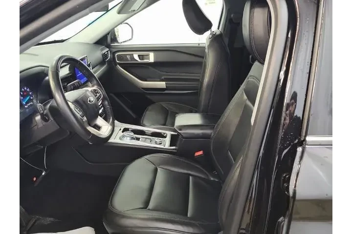 $25940 : Ford Explorer 2023 AWD XLT 4 image 3