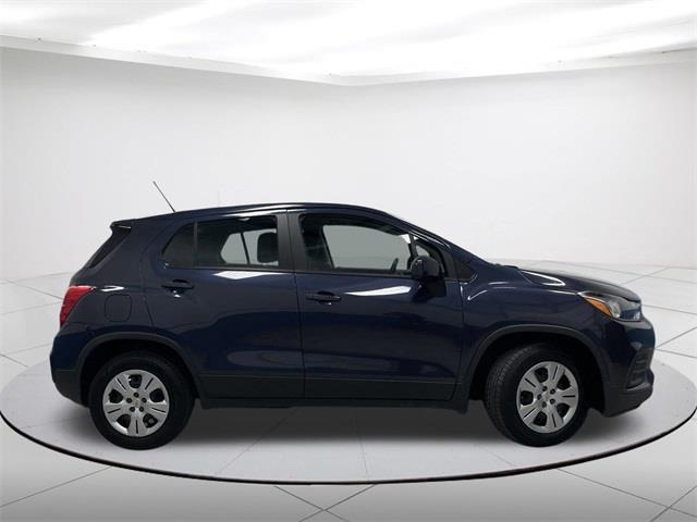 $11599 : Pre-Owned 2018 Trax LS image 2