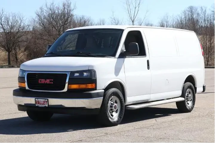 $24950 : GMC Savana 2017 2500 3dr Car image 4