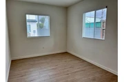 $2495 : 3 Bedroom Apt in koreatown LA thumbnail