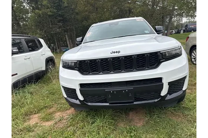 $29817 : Jeep Grand Cherokee L 2022 4 image 3