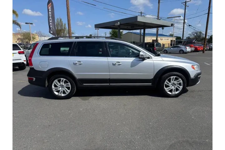 $8998 : 2015 XC70 3.2 Premier Plus image 9