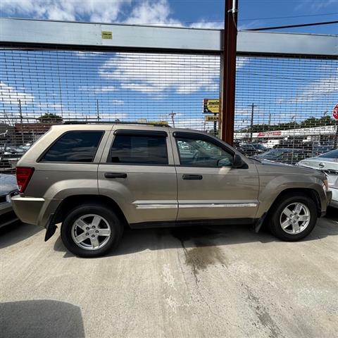 $3895 : 2006 Grand Cherokee Laredo 4WD image 5