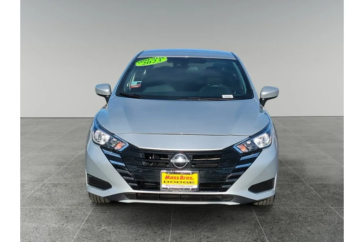 $19950 : Nissan Versa 2023 SV 4dr Sed image 8