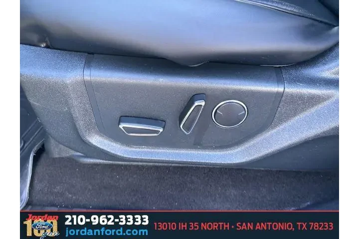 $15393 : Ford F-150 2018 4x2 XLT 4dr image 10