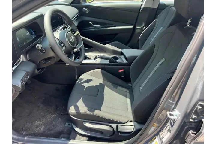 $19320 : Hyundai ELANTRA 2025 SE 4dr image 9