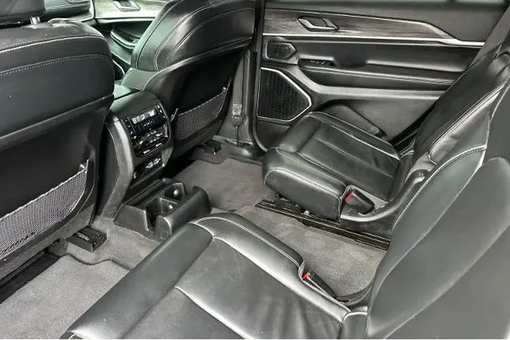 $23995 : Jeep Grand Cherokee L 2021 4 image 4