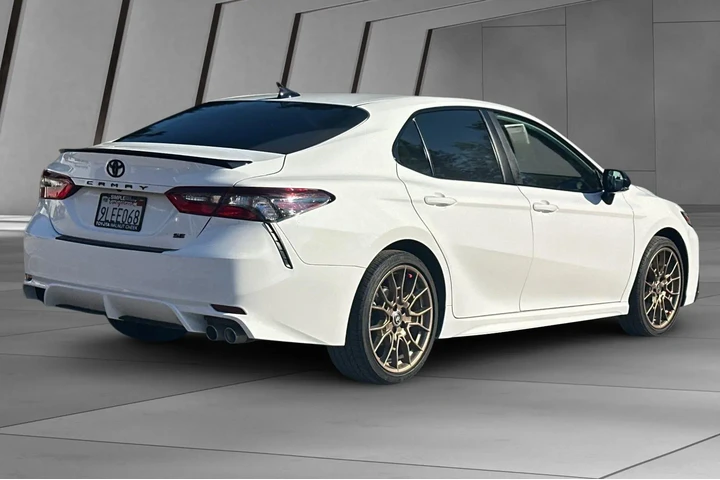 $25800 : Toyota Camry 2024 SE Nightsh image 4