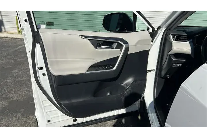 $25124 : Toyota RAV4 Hybrid 2019 AWD image 10