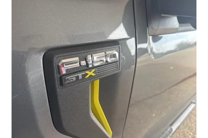 $35567 : Ford F-150 2024 4x2 STX 4dr image 5