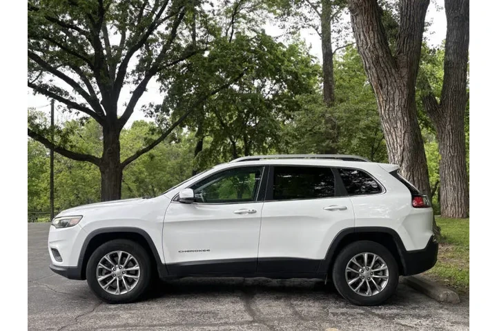 $6999 : 2020 Cherokee Latitude Plus image 3