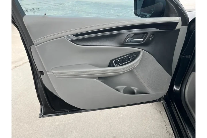 2018 Impala LT image 10