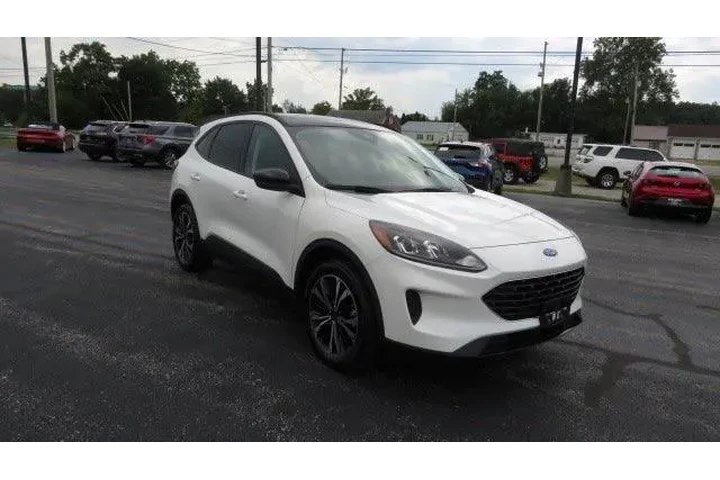 $29852 : Ford Escape Hybrid 2022 AWD image 1