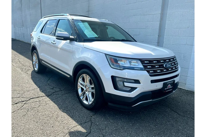 $15998 : 2017 Explorer Limited 4WD image 2