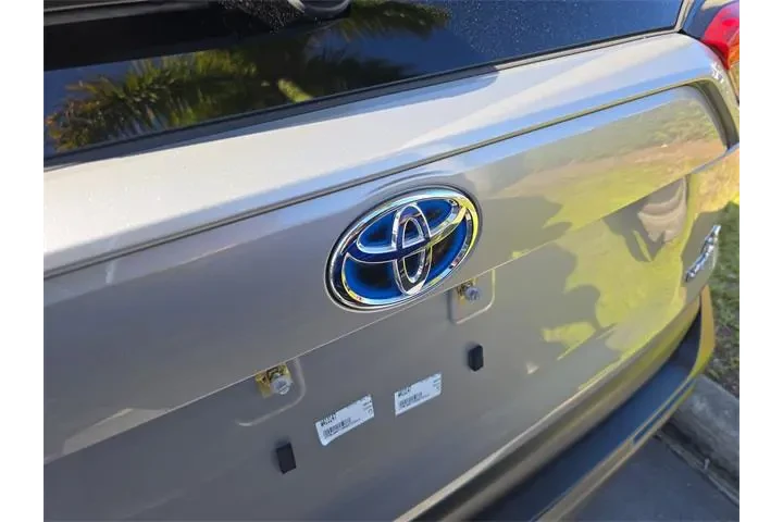 $25990 : Toyota RAV4 Hybrid 2024 AWD image 6