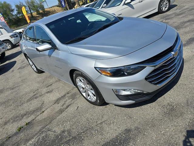 $12999 : 2019 Malibu image 2