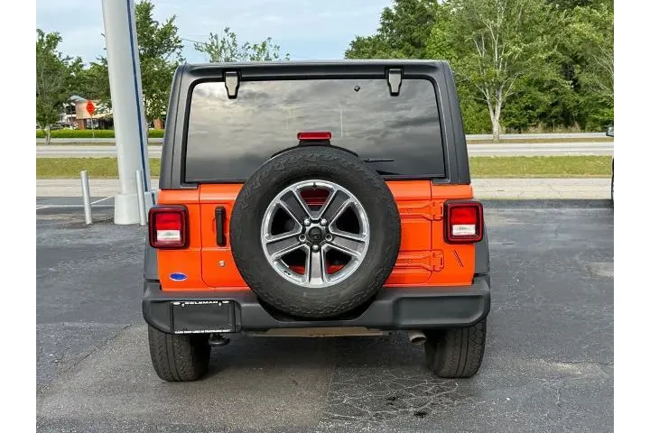 $20000 : Jeep Wrangler 2020 4x4 Willy image 5
