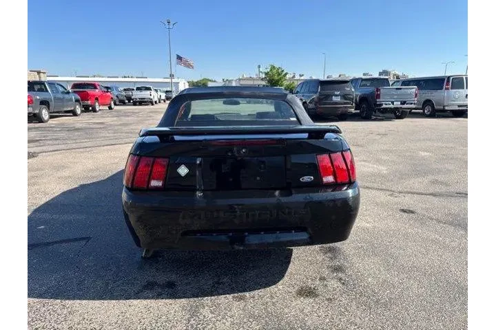 $5982 : Ford Mustang 2002 Deluxe 2dr image 6