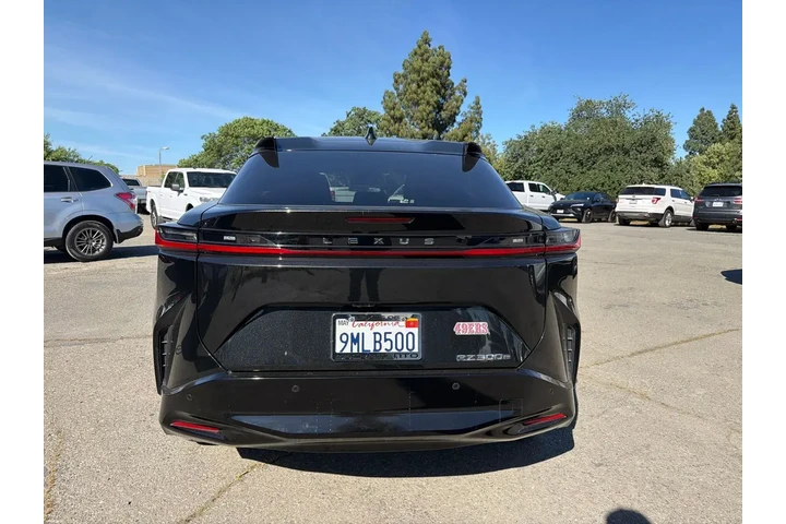 $30500 : Lexus RZ 300e 2024 Premium 4 image 4