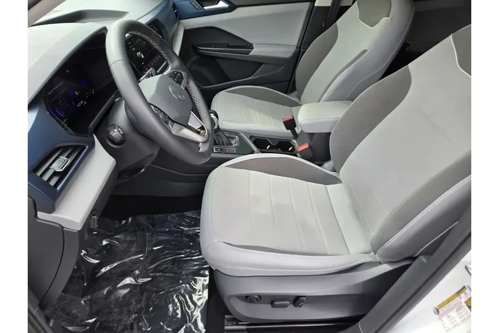 $20594 : Volkswagen Taos 2023 SE 4dr image 10
