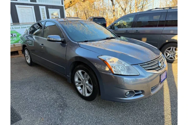$5999 : 2011 Altima 2.5 SL image 4