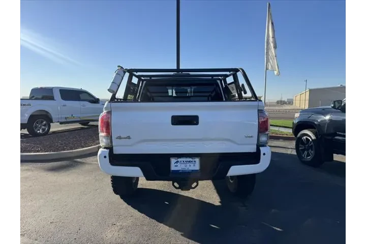 $32999 : Toyota Tacoma 2017 4x4 Limit image 5