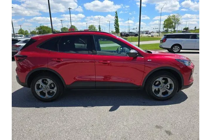 $33255 : Ford Escape 2025 AWD ST-Line image 6