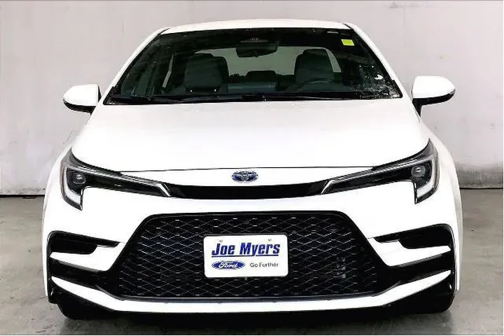 $23791 : Toyota Corolla Hybrid 2024 S image 3