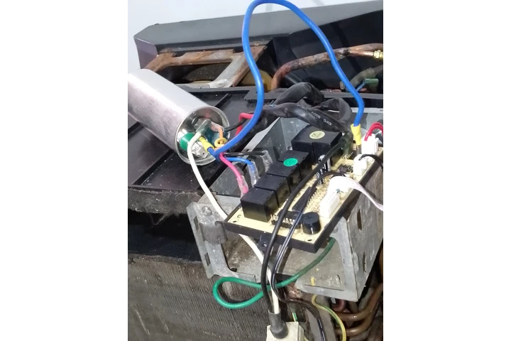 Técnico Electricista image 4