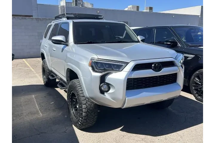 $27986 : Toyota 4Runner 2016 4x4 SR5 image 5